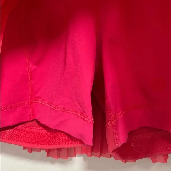 LULULEMON Mesh Pleats Mid-Rise Mini Tennis Skirt
Lip Gloss Pink sz 4 - Picture 4 of 8